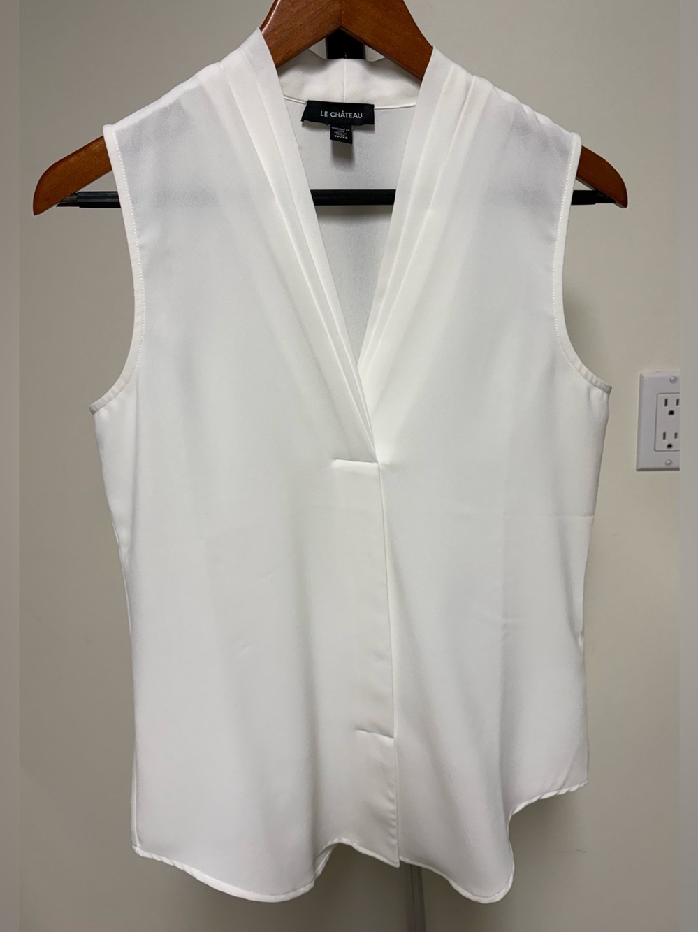 Le Chateau Off White Sleeveless, Pleated V-Neckline Blouse